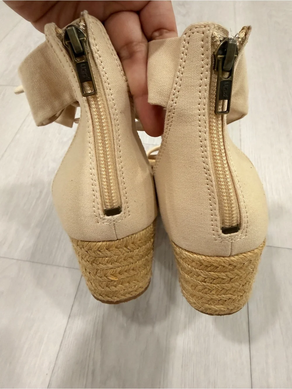 UGG Yarrow Espadrille Wedge Sandals Size 10 Beige Bow Ankle‎